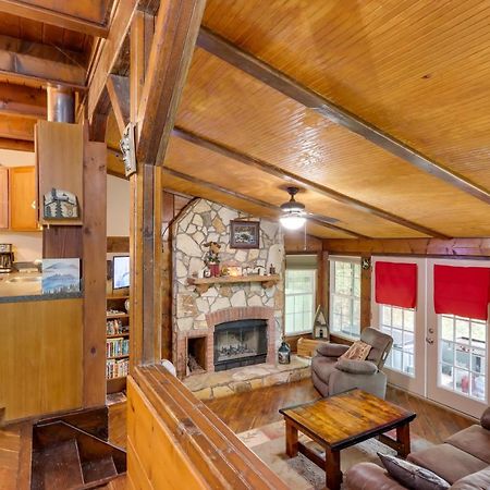 Mountaintop Ellijay Cabin With Private Hot Tub Exteriör bild