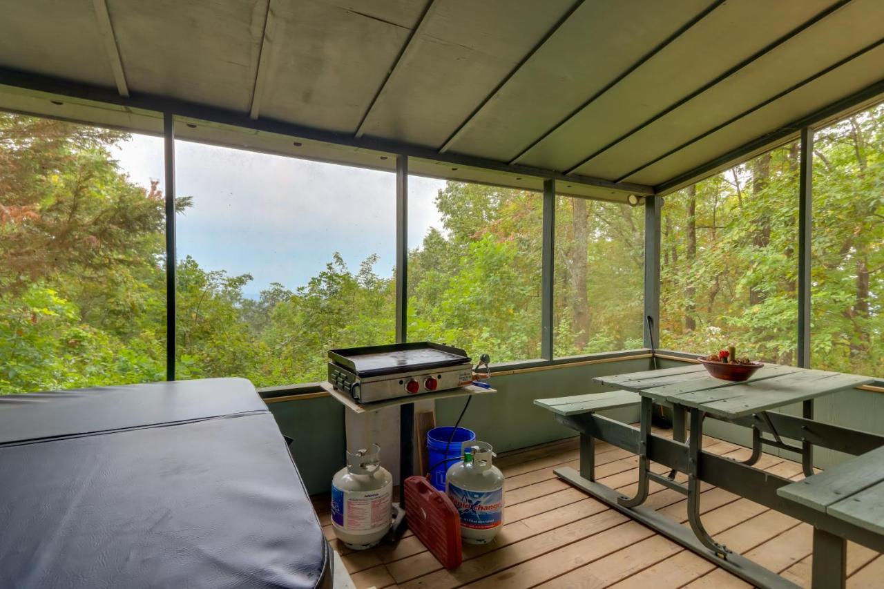 Mountaintop Ellijay Cabin With Private Hot Tub Exteriör bild