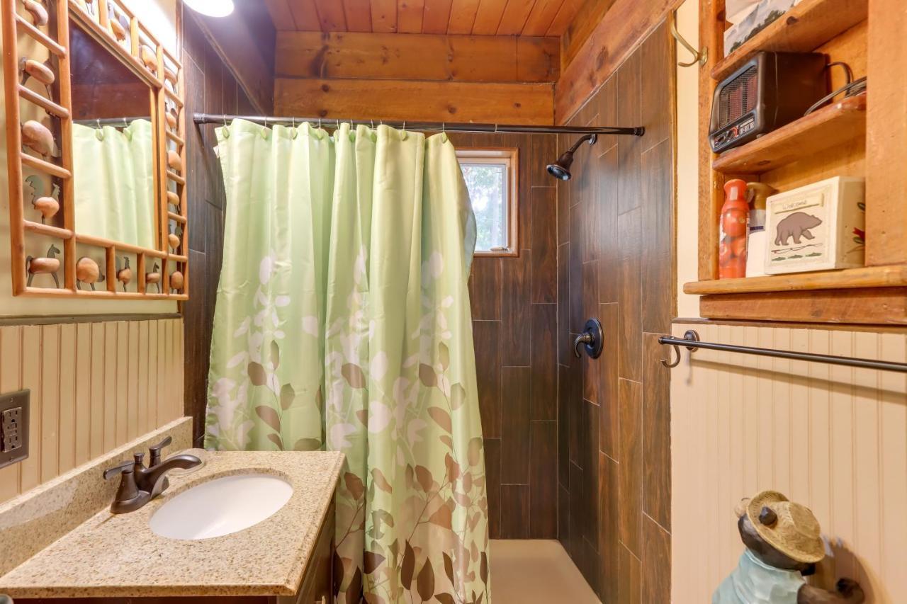Mountaintop Ellijay Cabin With Private Hot Tub Exteriör bild